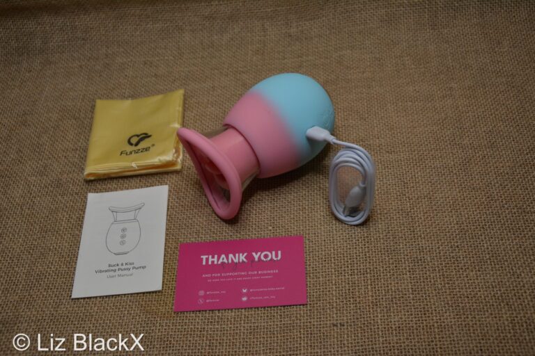 Funzze Suck and Kiss Vibrating Pussy Pump Honest Review Copyright Liz BlackX