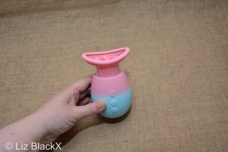 Funzze Suck and Kiss Vibrating Pussy Pump Honest Review Copyright Liz BlackX