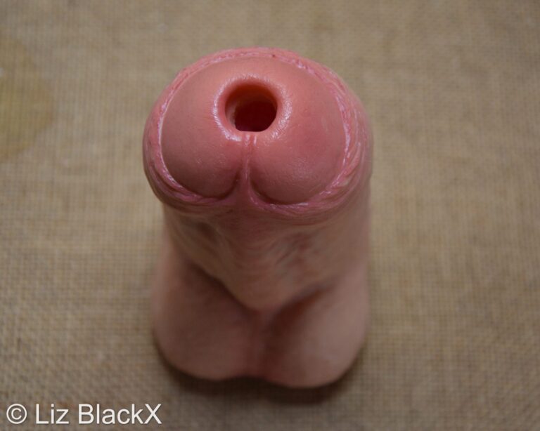Is This the Ultimate Heavy-Duty Sleeve? QUTOYS Hole-y Cow Masturbator Review Copyright LizBlackX